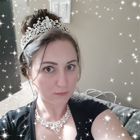 Meet your Posher, Miranda - Picture 1 of 1